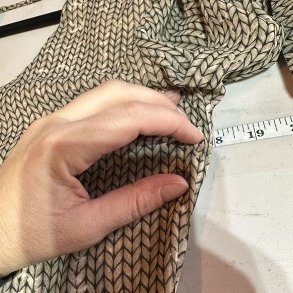 NWT ASTR Women's Chevron Print V Cut Out Back Maxi Dress Tan Large Boho Bohemian - Picture 9 of 16